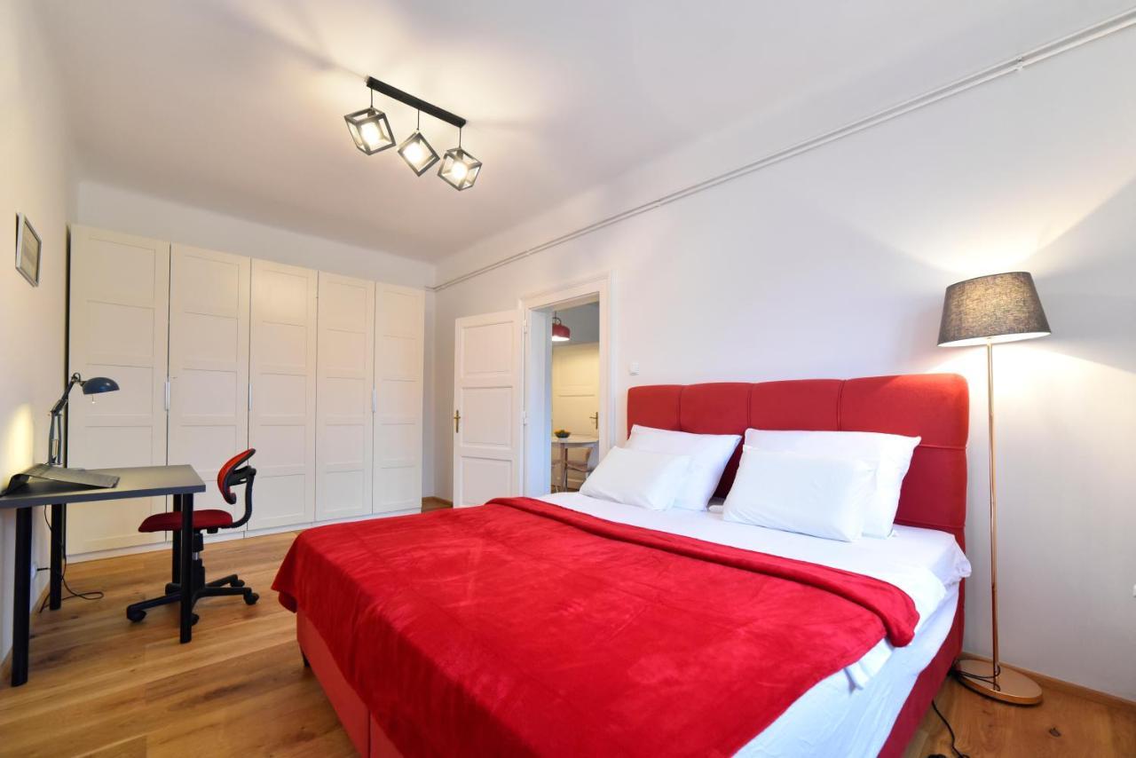 Cosy Lu Apartment ซาเกร็บ ภายนอก รูปภาพ