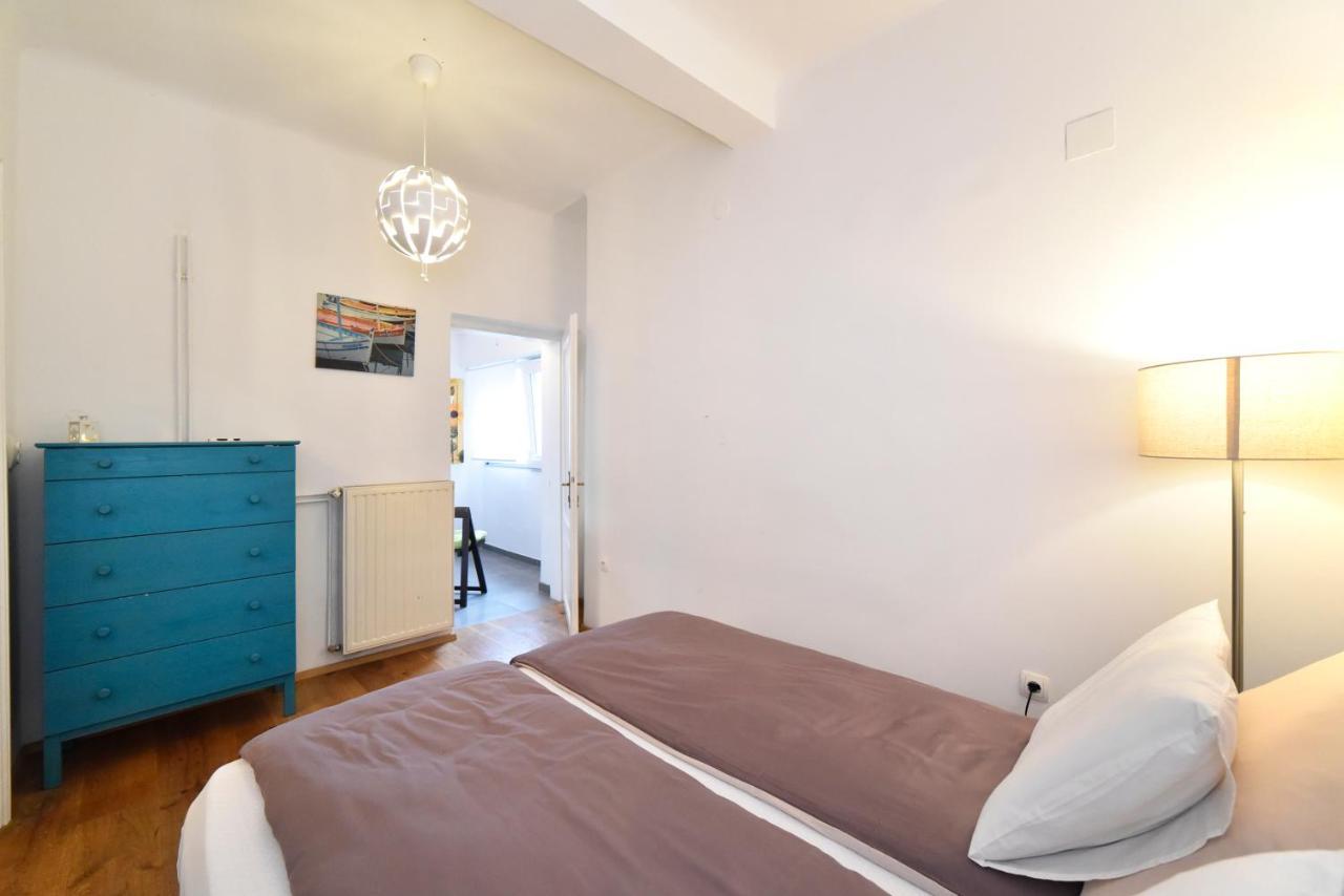 Cosy Lu Apartment ซาเกร็บ ภายนอก รูปภาพ