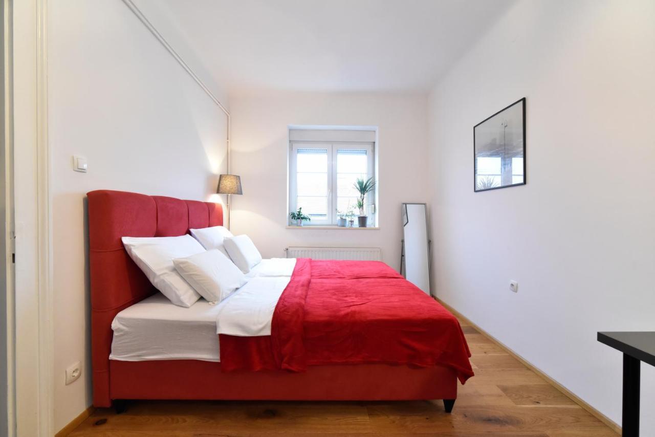 Cosy Lu Apartment ซาเกร็บ ภายนอก รูปภาพ