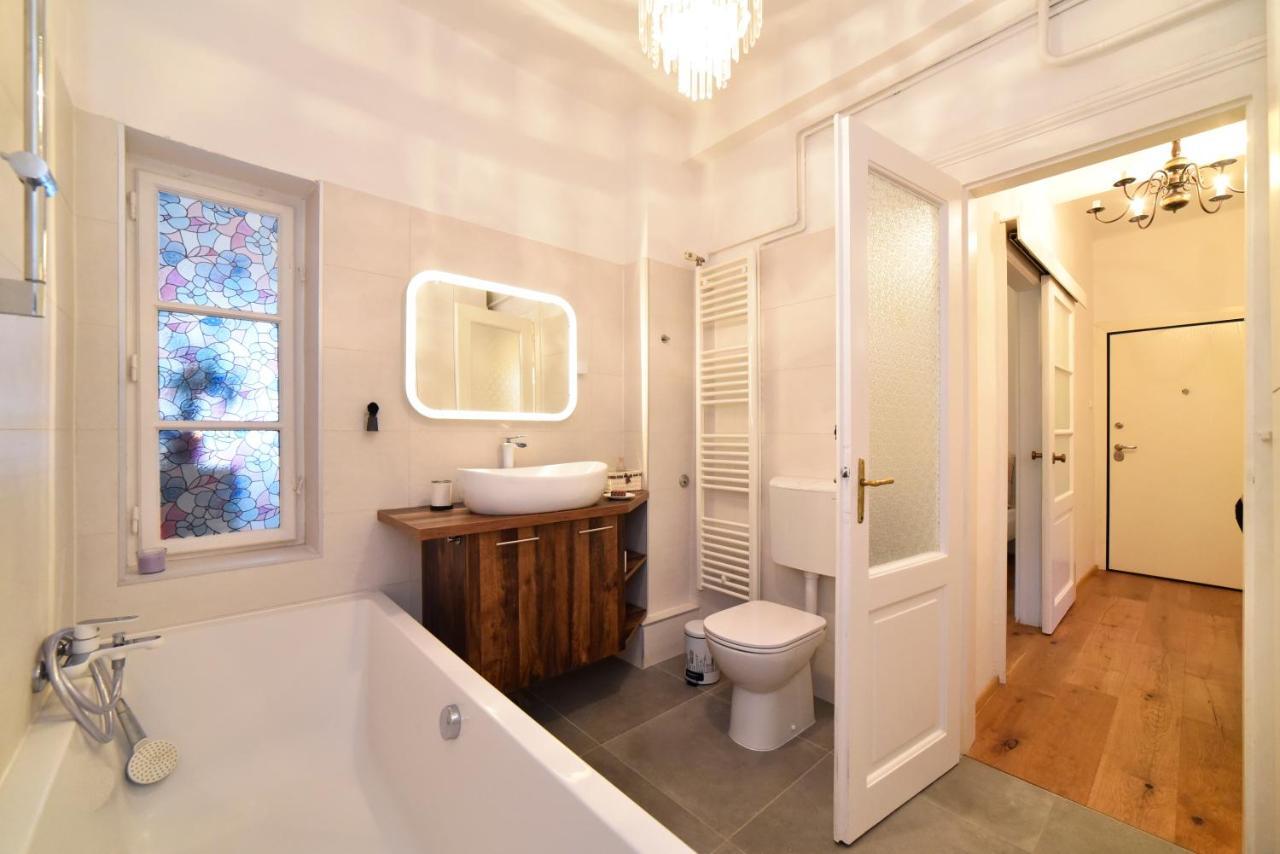 Cosy Lu Apartment ซาเกร็บ ภายนอก รูปภาพ