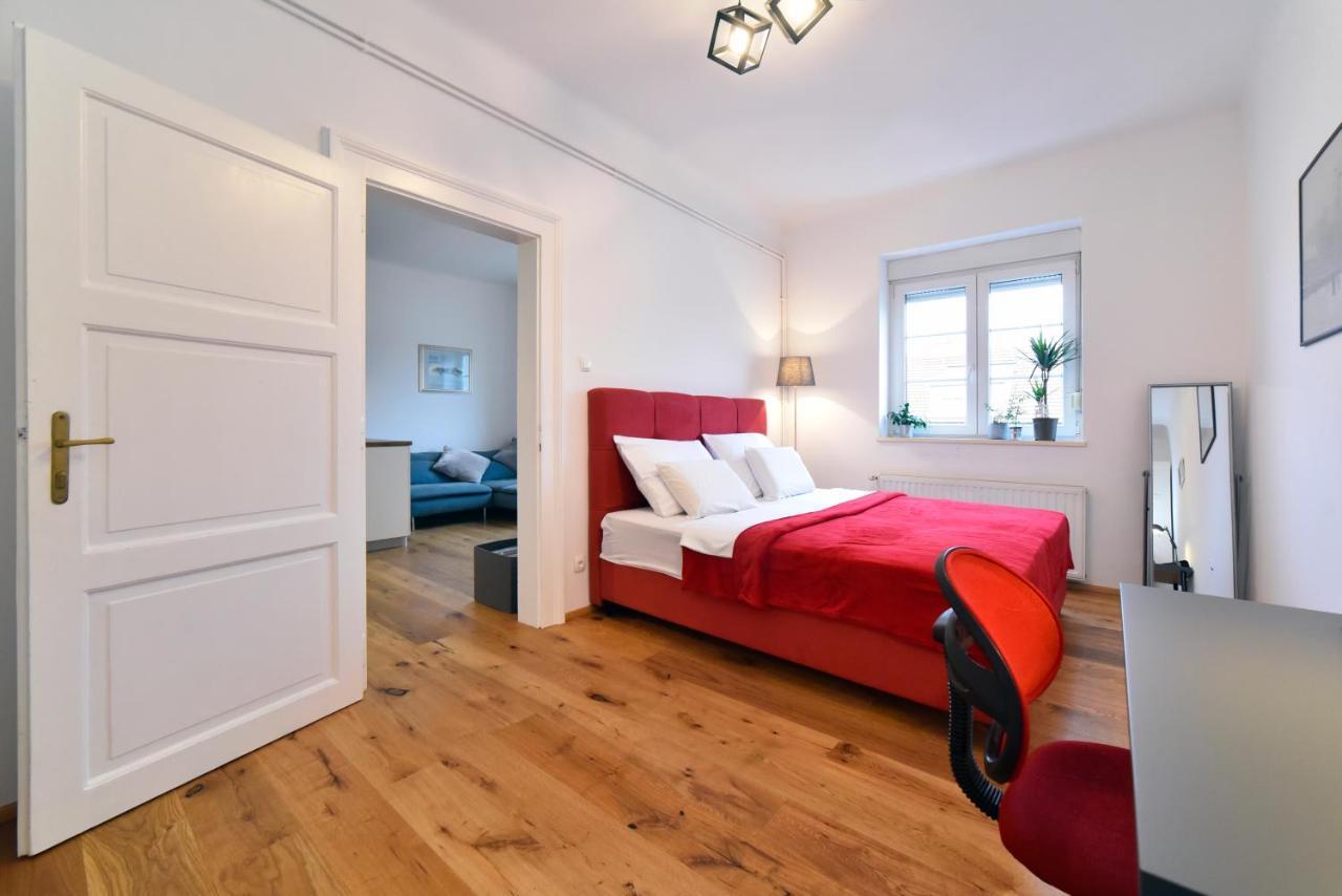 Cosy Lu Apartment ซาเกร็บ ภายนอก รูปภาพ